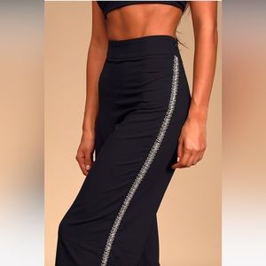 ✨NEW WITH TAGS✨ high waisted beaded pants